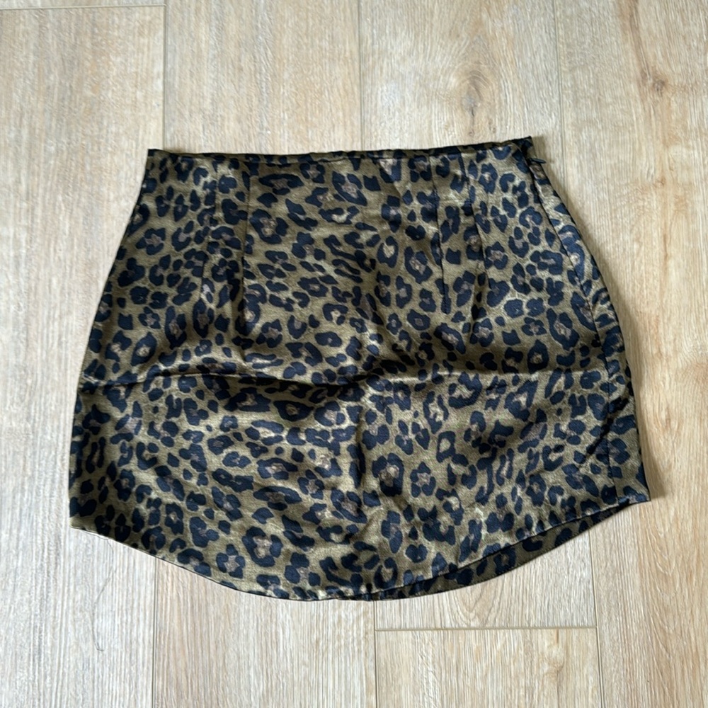 Silky Satin leopard cheetah print Zara mini skirt